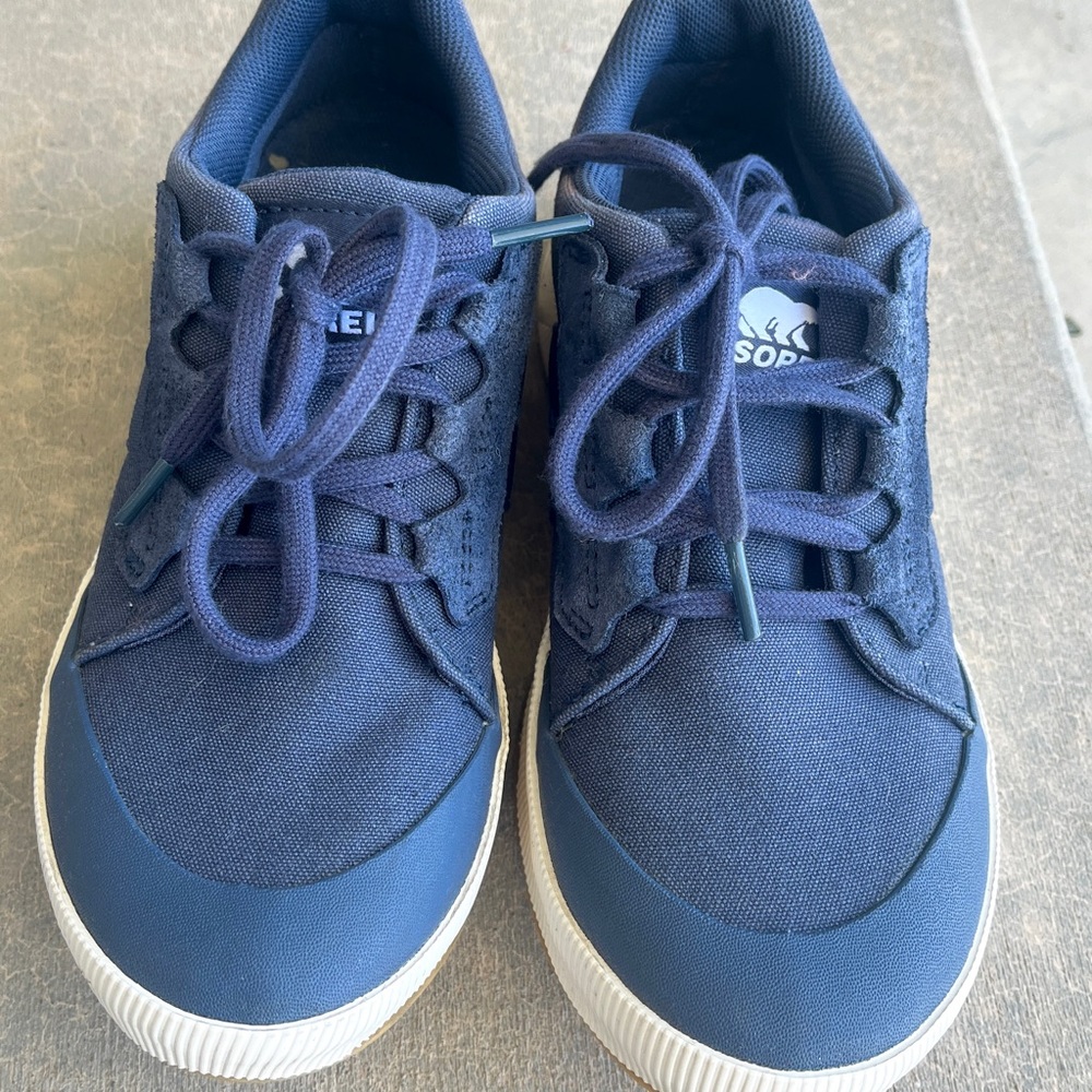 Women's 6.5 Sorel Navy canvas sneakers